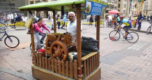 PUESTO AMBULANTE JORGE WILLIAM MEJIA BOGOTÁ PUESTO AMBULANTE JORGE WILLIAM MEJIA BOGOTÁ
